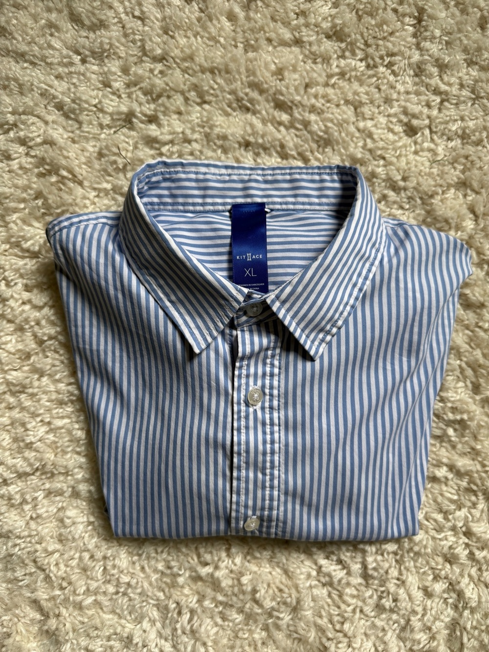 Kit and Ace Men’s City Tech Classic Shirt Blue & White Stripe. XLRG. SUMMER!
